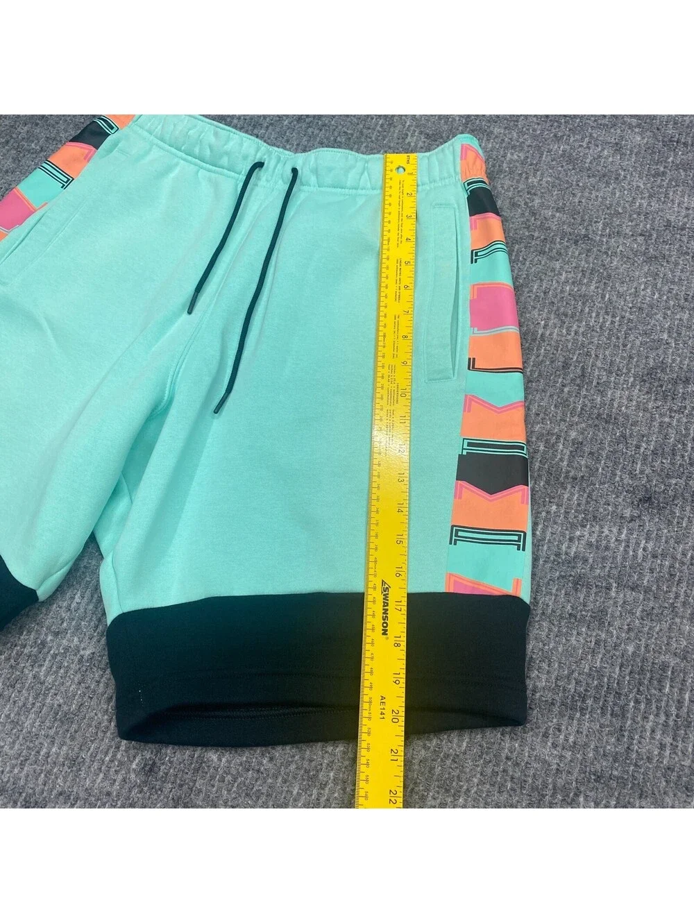 Nike Jordan AJ11 Mens Sz Medium Fleece Shorts Green Teal Tropical Twist Pockets